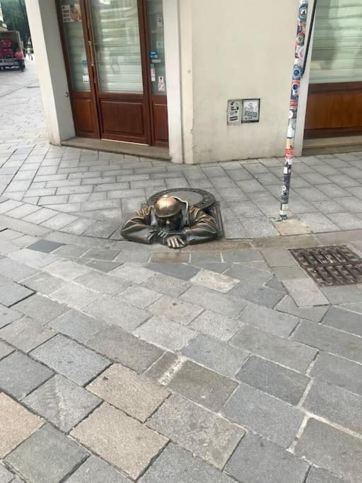1St May Plaza Bratysława Zewnętrze zdjęcie